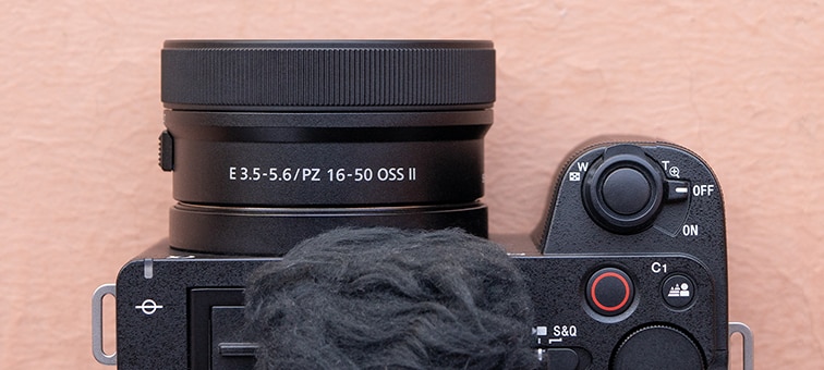 SELP16502 Specifications | α Lenses | Sony United Kingdom